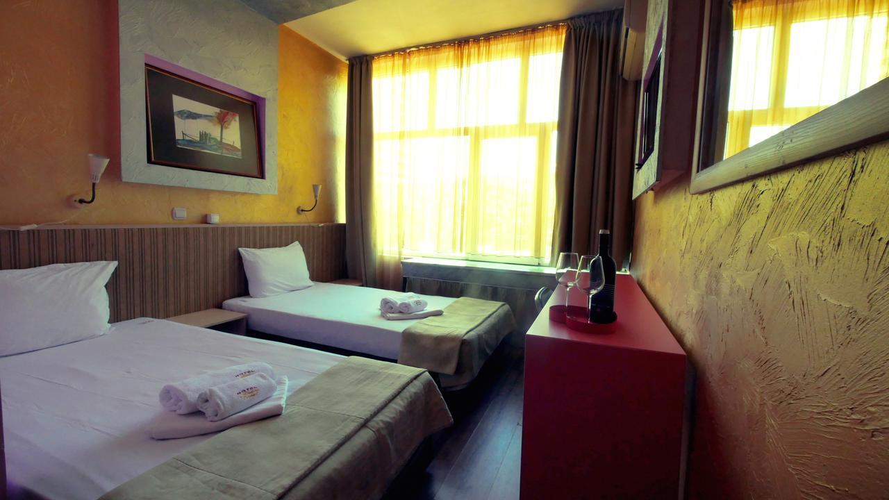 Alabin Hotel 2*